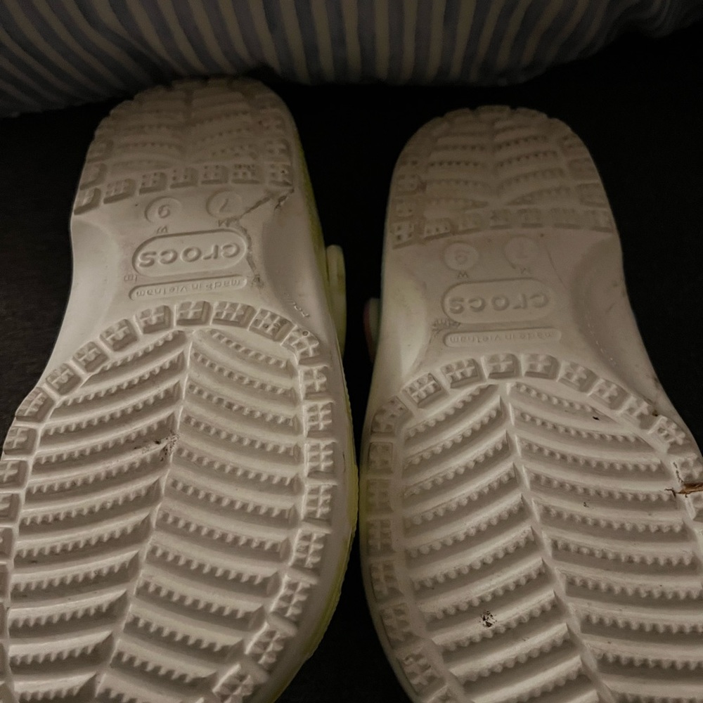 Crocs - Picture 2 of 2